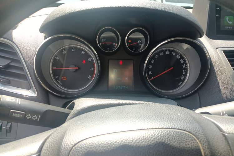 Used Buick Encore 2014 1.4T Automatic Two-Wheel Drive Urban Elite Model Instrument Cluster