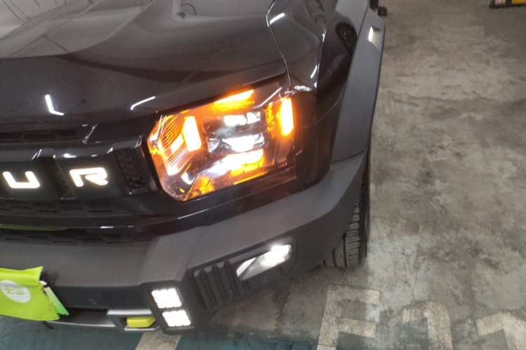 Used JETOUR Shanhai Traveler C-DM 2024 C-DM 208KM Mountain & Wilderness Edition
