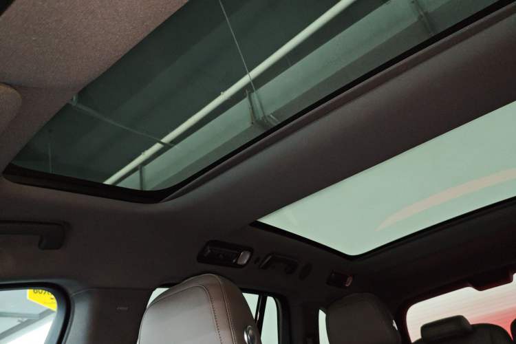 Used Li Auto L8 2023 Pro Model Headliner