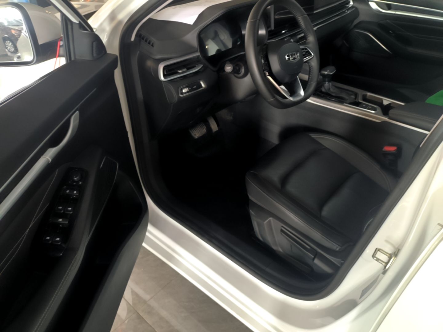 Geely Auto Emgrand 2023 4th Generation Champion Edition 1.5L CVT Prestige Model — снимка 18