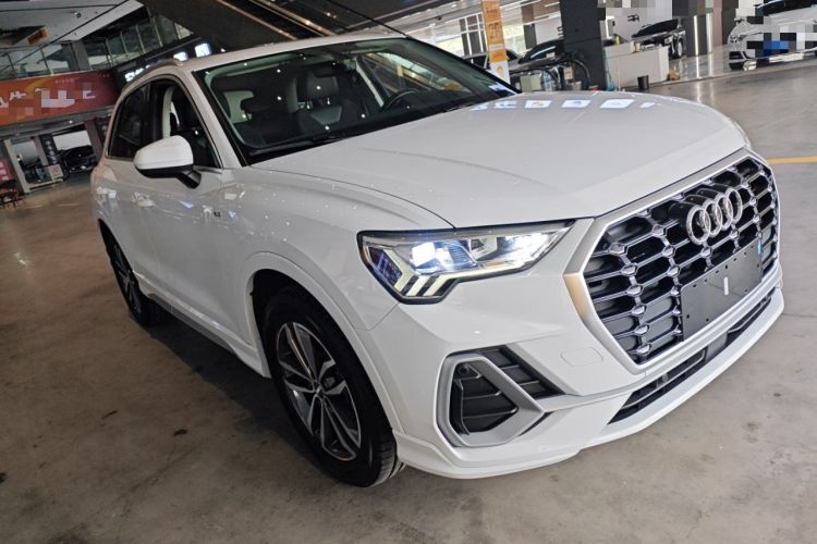 Used Audi Q3 2020 35 TFSI Ambition Dynamic Edition Front Right 45 Deg