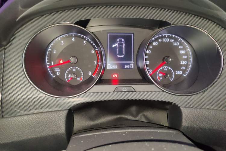 Used Volkswagen Golf Sportsvan 2016 230TSI Automatic Luxury Version Odometer Close Up