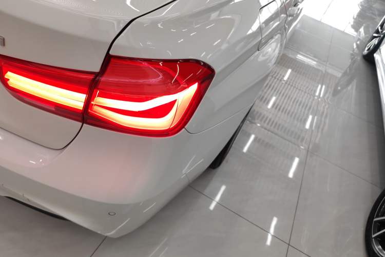 Used BMW 3 Series 2018 320Li Leading Model M Sport Package
