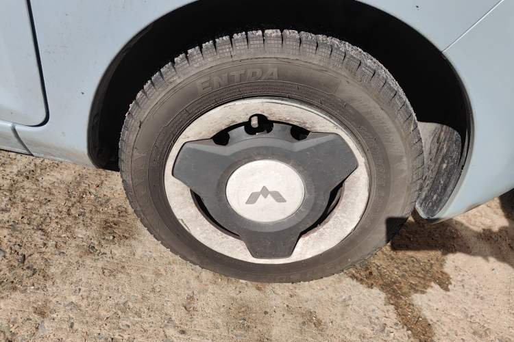 Used Wuling Hongguang MINIEV 2022 Easy Version Lithium-NMC Right Front Wheel Hub