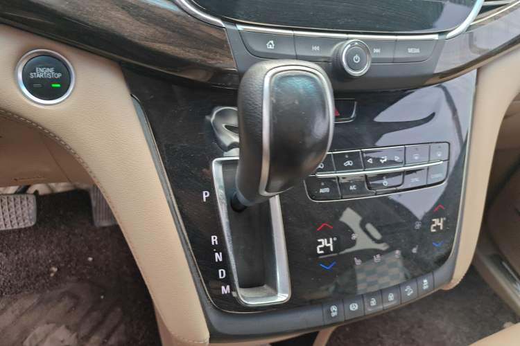 Used Buick GL8 2017 ES 28T Flagship Model China V Standard