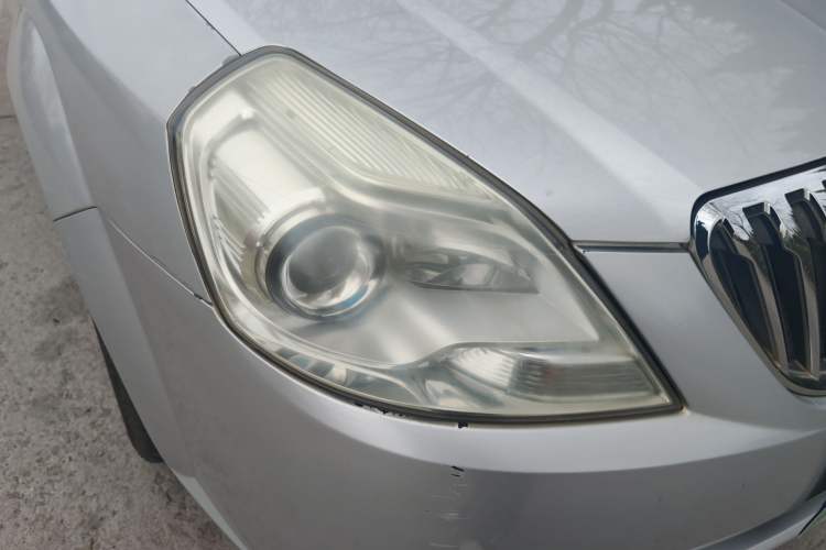 Used Buick Excelle 2015 1.5L Manual Classic Trim Right Front Headlight
