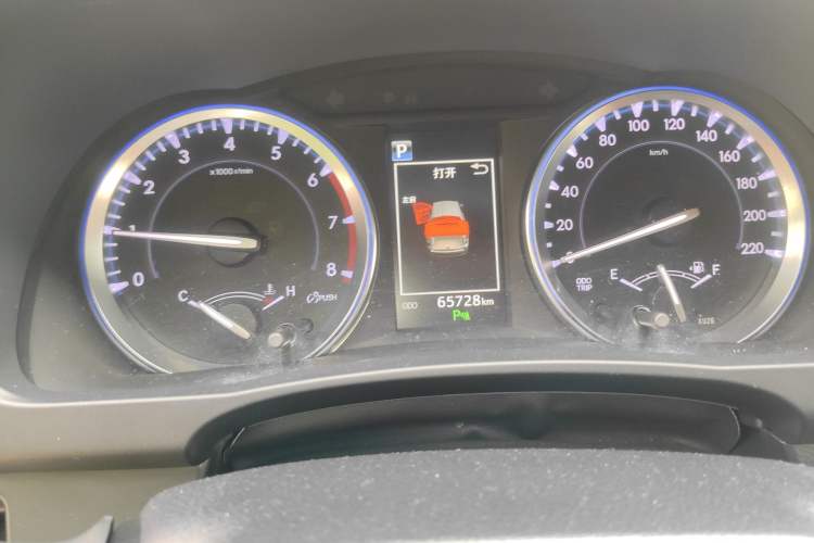 Used Toyota Highlander 2018 2.0T Four-Wheel Drive Prestige Version 7 Seats China VI Standard Instrument Cluster