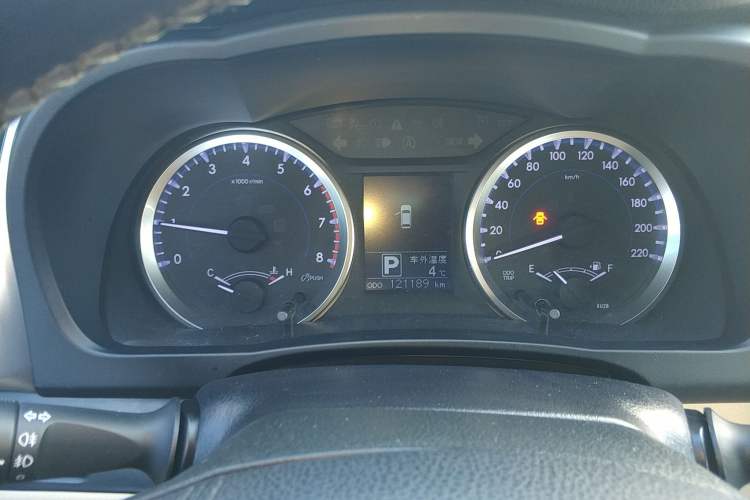 Used Toyota Highlander 2018 2.0T Two-Wheel Drive Elite Edition 5 Seats Emission Standard China V
