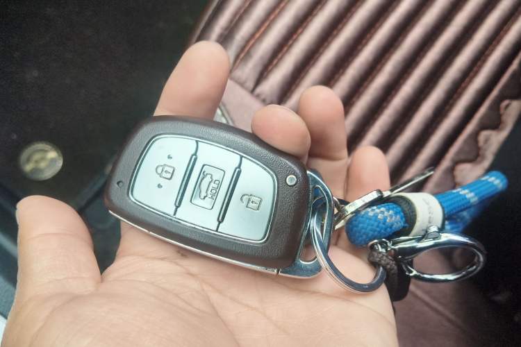 Used Hyundai Elantra (6th Generation / Lingdong) 2016 1.6L Automatic ZhiXuan – Elite Version
