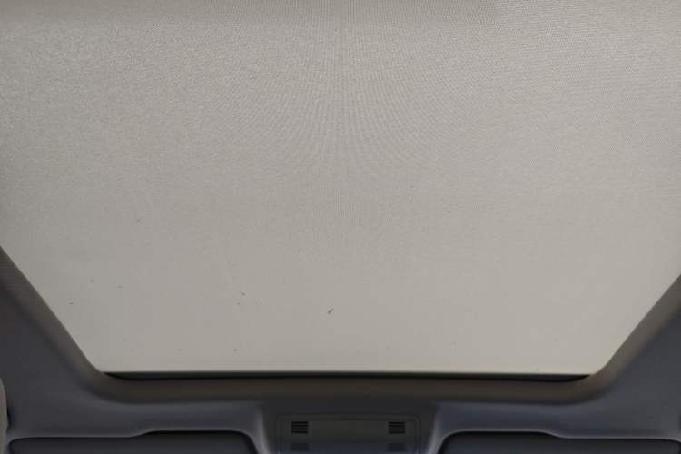 Used Volkswagen Tharu 2023 300TSI Two-Wheel-Drive Moon Luxury Edition Headliner