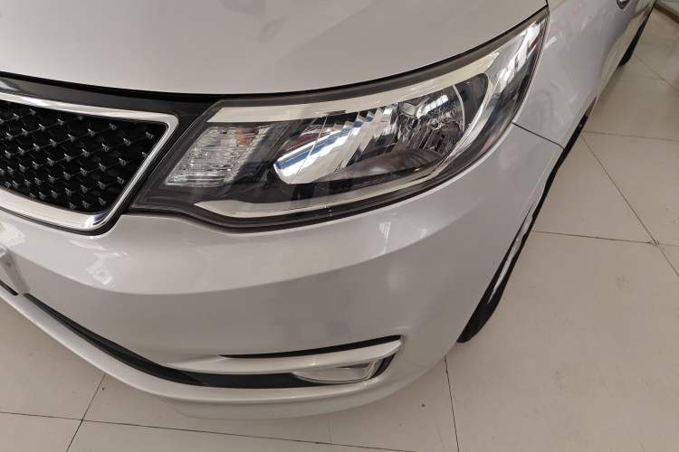 Used Kia K2 2015 Sedan 1.4L MT GLS