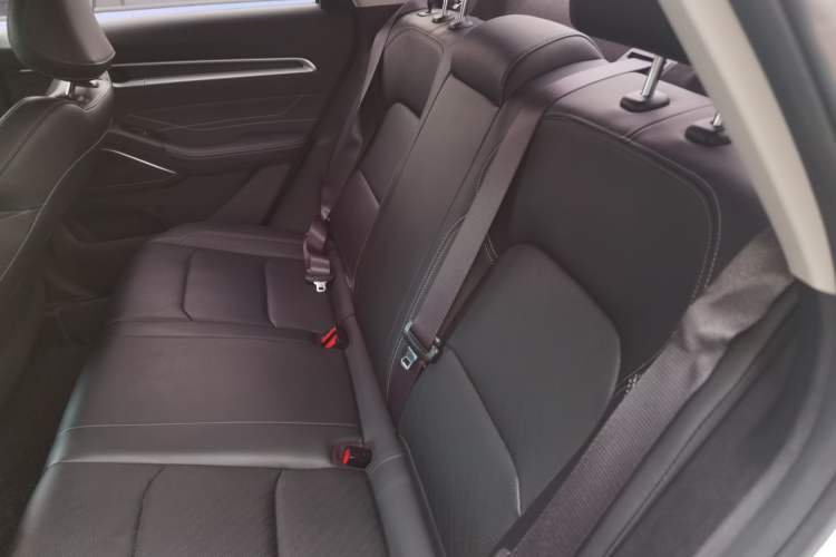 Used Geely Auto Emgrand 2023 4th Generation Champion Edition 1.5L CVT Prestige Model
