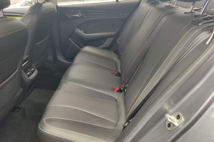 Used Roewe i5 2021 1.5L Manual Diamond Edition Left Rear Seat