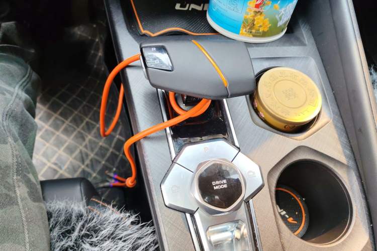 Used CHANGAN UNI-V 2024 1.5T Prestige Edition Gear Lever