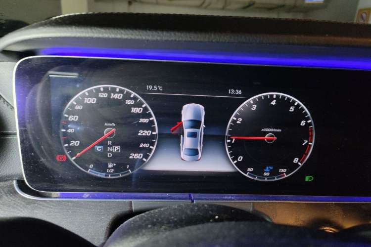 Used Mercedes-Benz E-Class 2016 E 300 L Sporty and Stylish Model