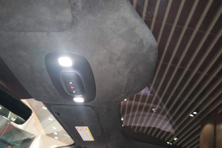 Used Xiaomi Auto SU7 2024 Four-Wheel Drive Ultra-Long Range Advanced Intelligent Driving Max Edition Headliner