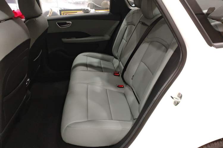 Used Roewe D6 2025 450km Deluxe Edition