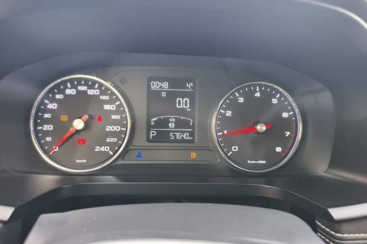 Used Roewe i6 2020 PLUS 1.6L CVT 4G Connected Glory Flagship Edition
