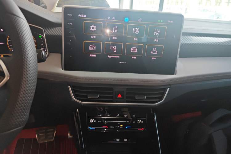 Used Volkswagen Tayron X 2023 330TSI Two-Wheel-Drive Prestige High-Energy Version Audio And AC Panel