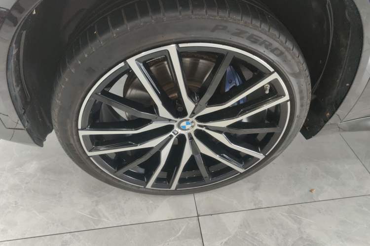 Used BMW X5 2022 xDrive 40Li Luxury Edition M Sport Package