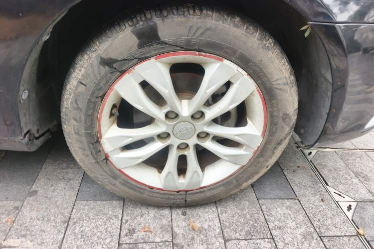 Used Geely Auto Emgrand 2014 Sedan 1.3T CVT Prestige Model Right Front Wheel Hub