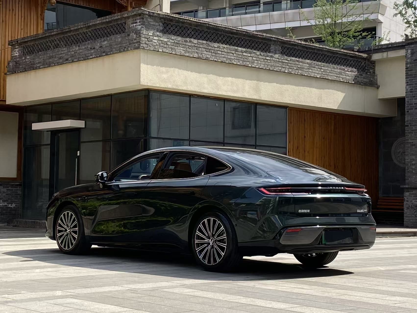Geely Galaxy 8 2025 130km EM-P Starship Edition — снимка 8