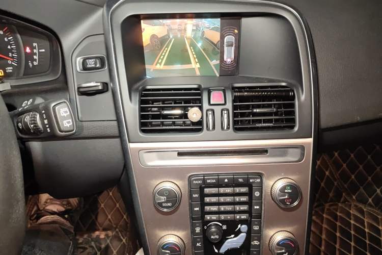 Used Volvo XC60 2017 T5 Smart Upgrade Edition