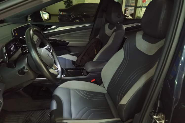 Used Volkswagen ID.4 CROZZ 2022 Long-Range Lite PRO Edition
