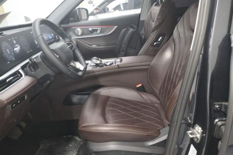 Used Chery Tiggo 8 PLUS 2024 Champion Edition 290TGDI DCT Deluxe Version 5-Seater