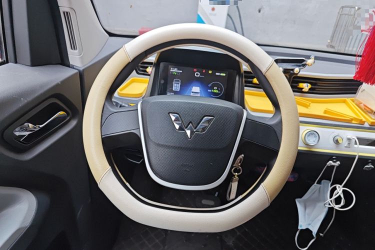 Used Wuling Hongguang MINIEV 2021 Macaron Premium Model – Lithium Iron Phosphate Steering Wheel