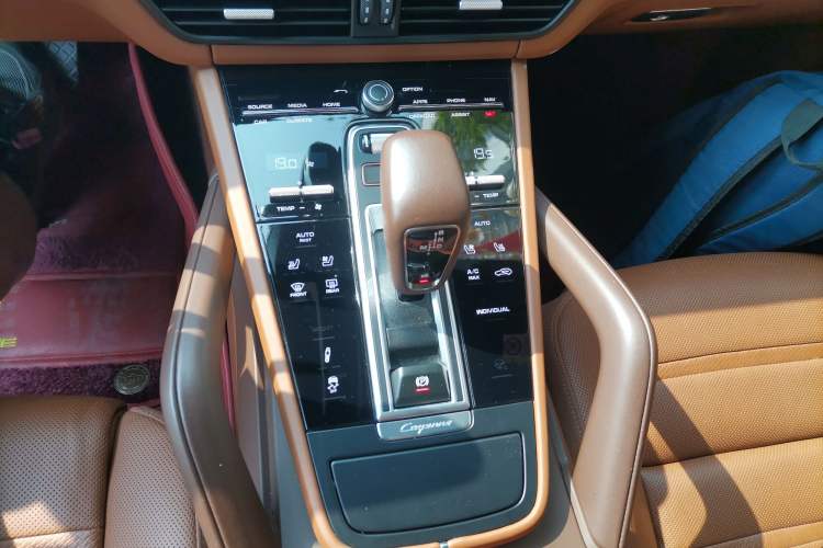 Used Porsche Cayenne E-Hybrid 2023 Cayenne E-Hybrid 2.0T Platinum Edition