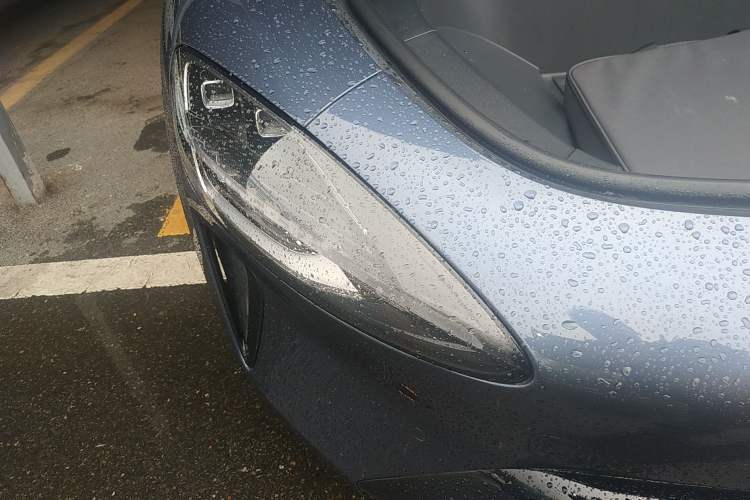 Used Xiaomi Auto SU7 2024 Four-Wheel Drive Ultra-Long Range Advanced Intelligent Driving Max Edition Right Front Headlight