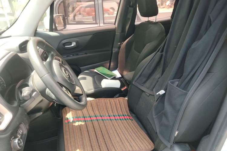 Used Jeep Renegade 2017 180T Automatic High-Energy Version
