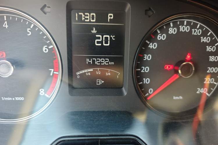 Used Volkswagen Lavida 2013 Revised Classic 1.6L Automatic Fashion Edition
