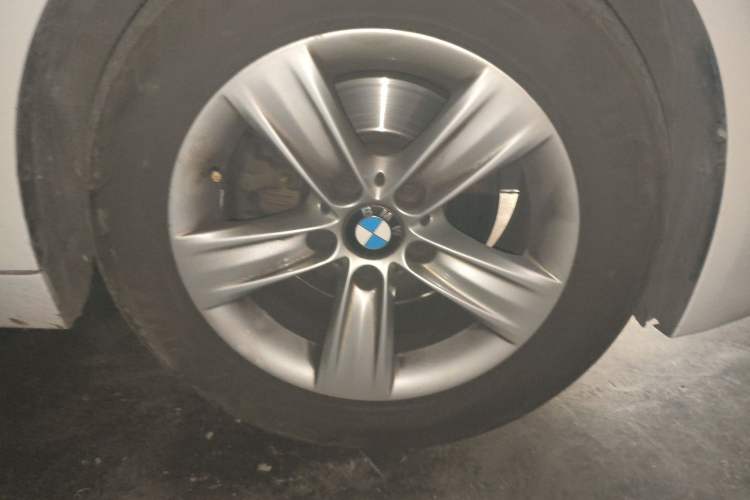 Used BMW 3 Series 2013 320i Sport Edition Right Front Wheel Hub