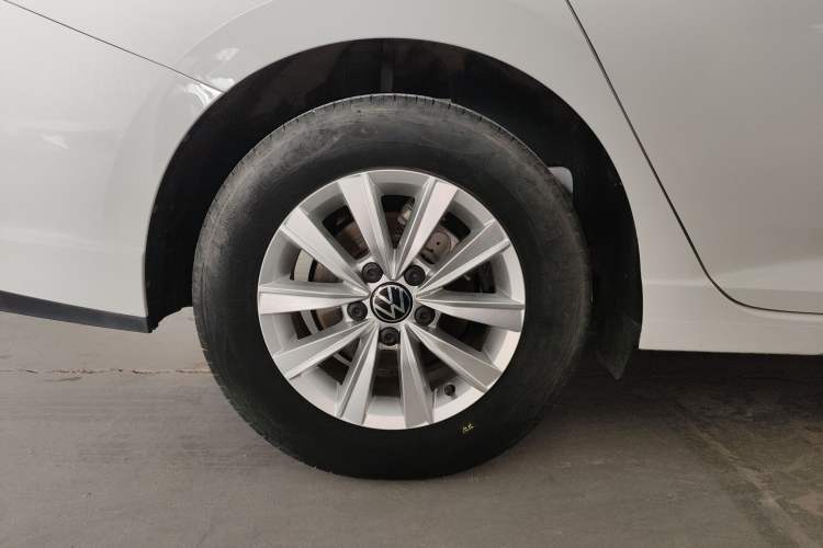 Used Volkswagen Lavida 2024 1.5L Automatic DeYi Edition Right Rear Wheel Hub