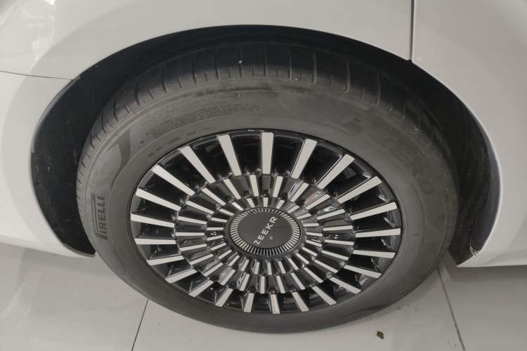 Used Zeekr 009 2022 WE Edition Right Rear Wheel Hub