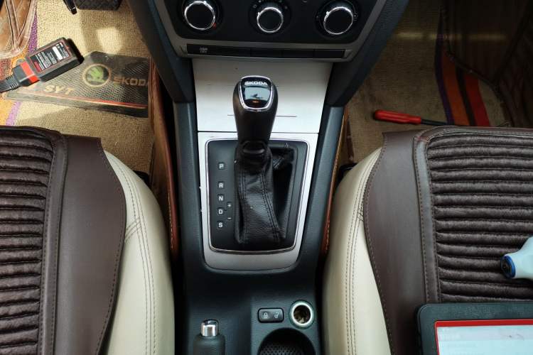 Used Skoda Octavia 2015 Classic Model 1.6L Automatic Yijie Version
