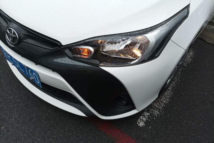 Used Toyota YARiS L Zhi Xuan 2016 Revised 1.5E CVT Charming Edition Left Front Headlight