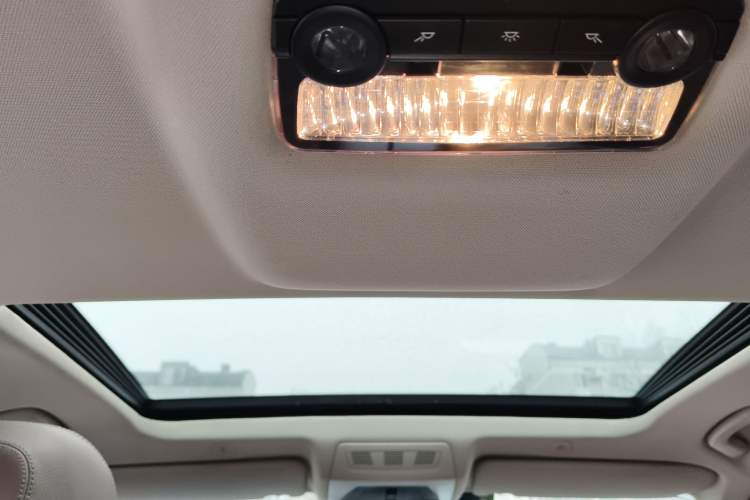 Used BMW 5 Series 2017 525Li Leading Model