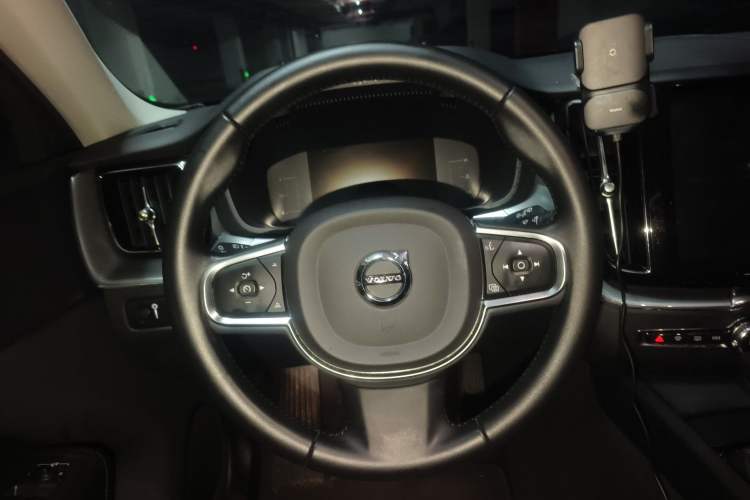 Used Volvo XC60 2020 T5 4x4 Zhiyi Luxury Edition Steering Wheel