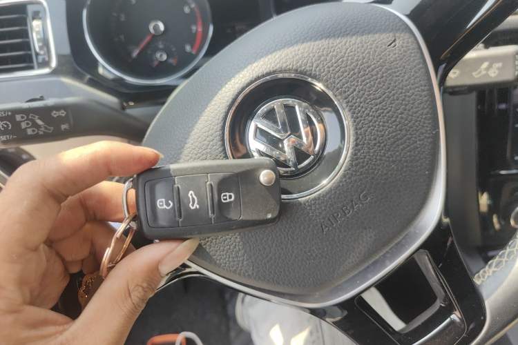 Used Volkswagen Sagitar 2016 230TSI 25th Anniversary Edition