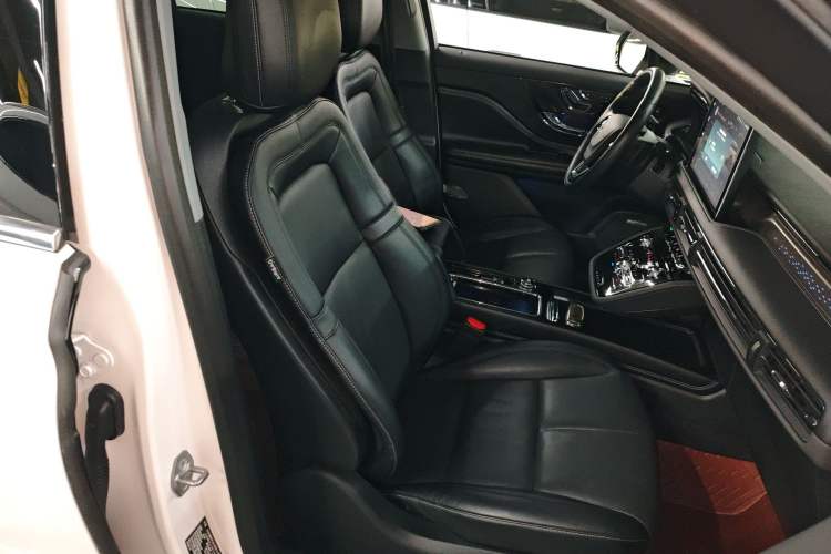 Used Lincoln Corsair New Energy 2021 PHEV Four-Wheel Drive e-Style Edition Right Front Seat