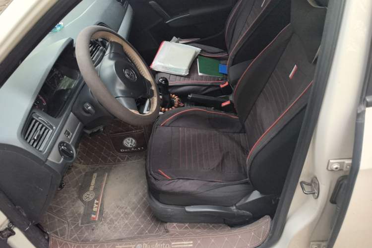 Used Volkswagen Lavida 2013 Revised Classic 1.6L Manual Fashion Edition Left Front Seat