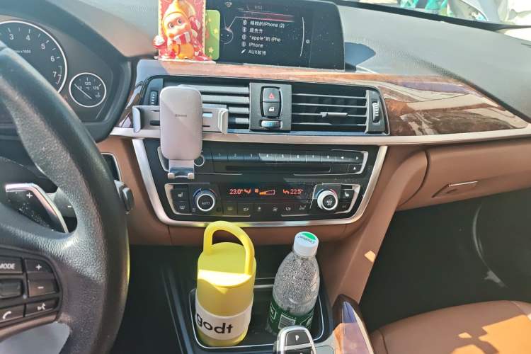 Used BMW 3 Series 2014 320Li Luxury Design Package
