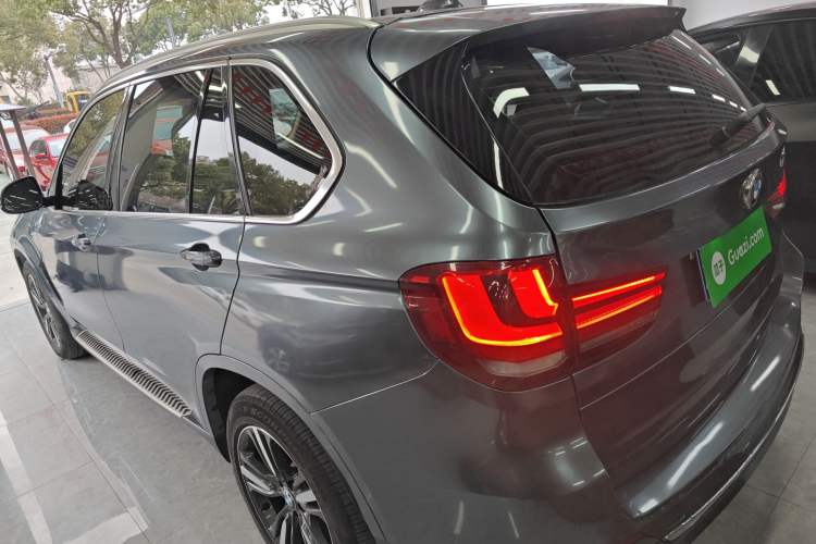 Used BMW X5 2018 xDrive35i Elegant Edition Rear Left 45 Deg