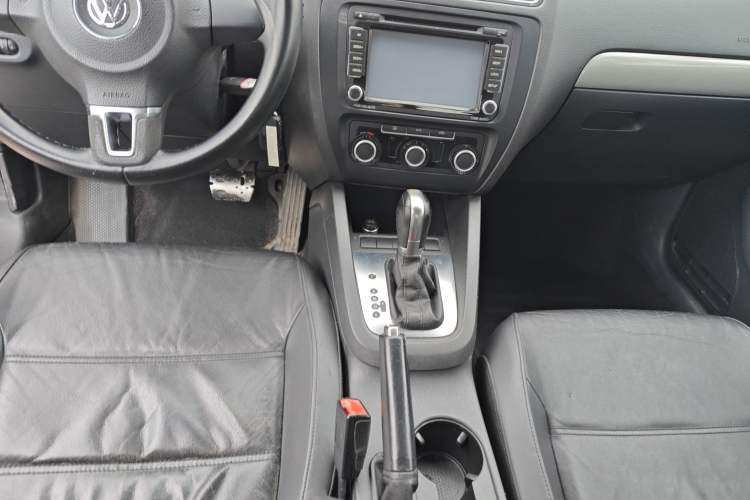 Used Volkswagen Sagitar 2014 Revised Version 1.6L Automatic Comfort Edition
