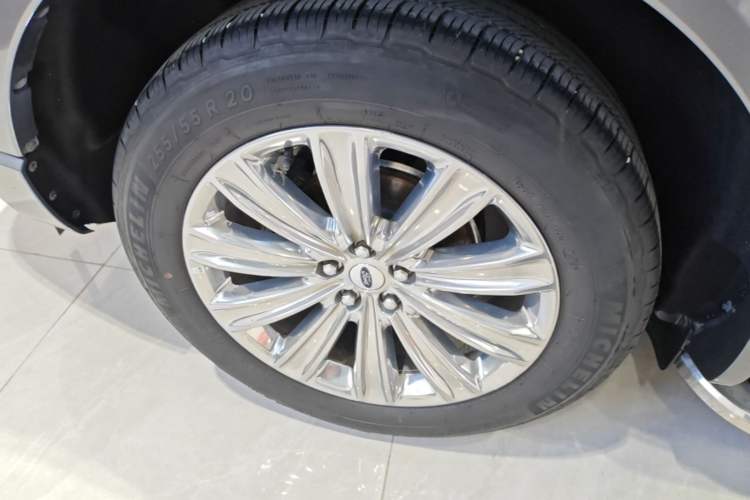 Used Ford Explorer 2020 EcoBoost 285 4x4 Titanium Edition 7-Seater
