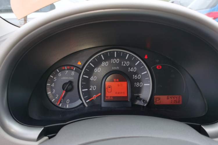 Used Nissan March 2010 1.5L Automatic Easy-Style Version
