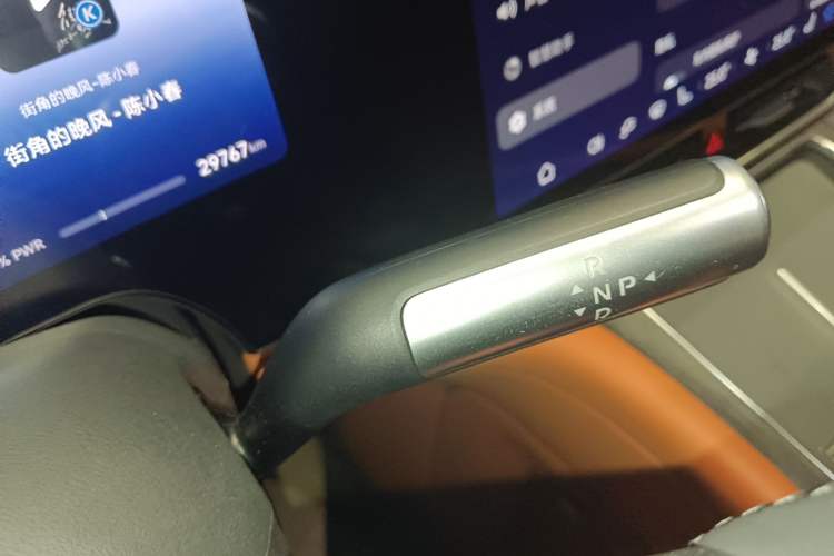 Used Hima AITO M9 2024 Range-Extended Ultra Version 42 kWh 6-Seater Model Gear Lever